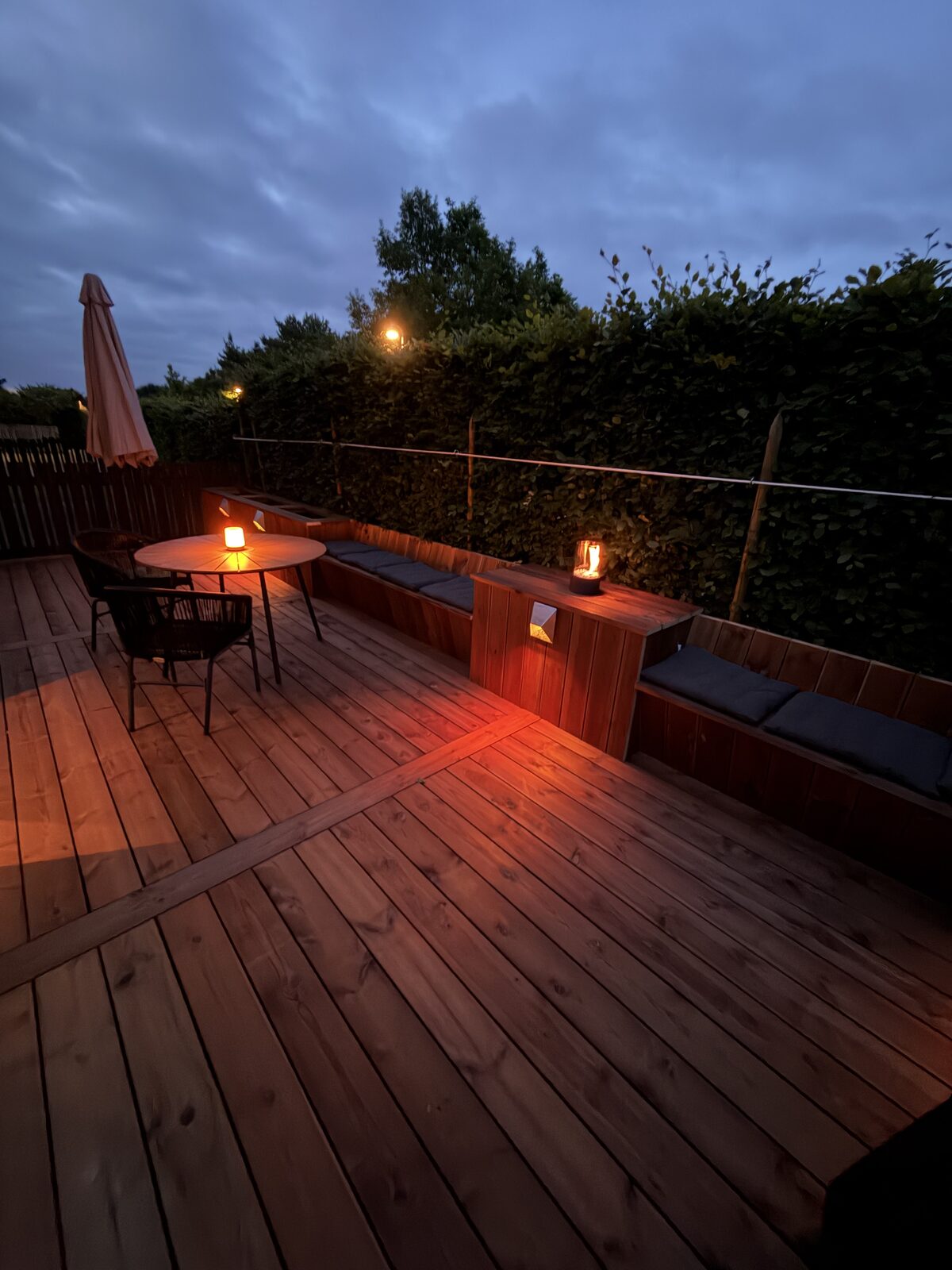 Specialbygget træterrasse udført af Tømrerfirmaet Basker
